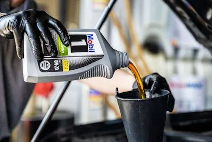 Engine oil change service